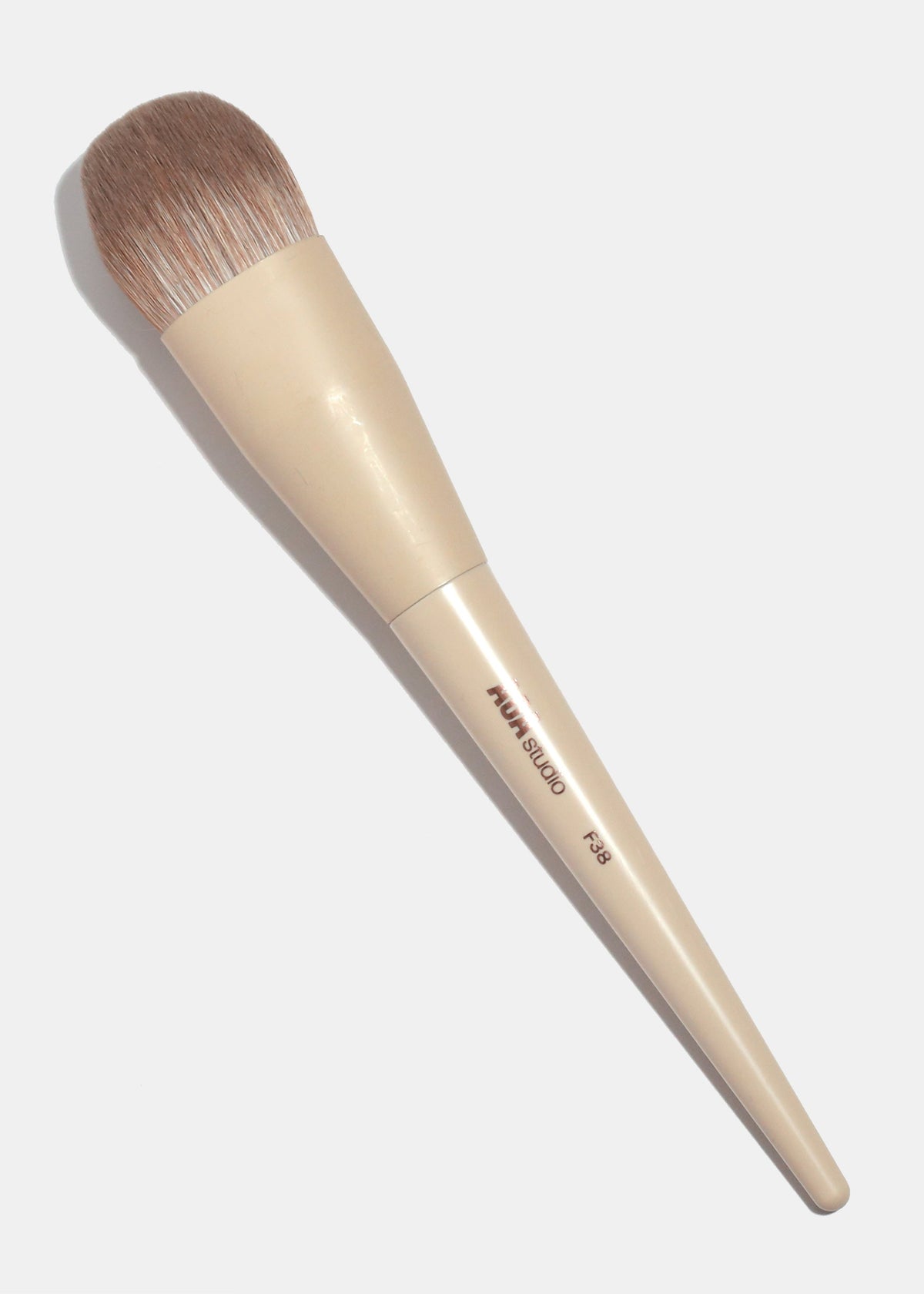 AOA Hero Single Brush – F38 Foundation Buff Brush